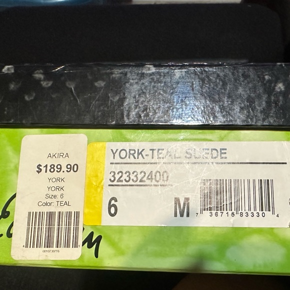 Teal suede high heels be - Picture 6 of 6